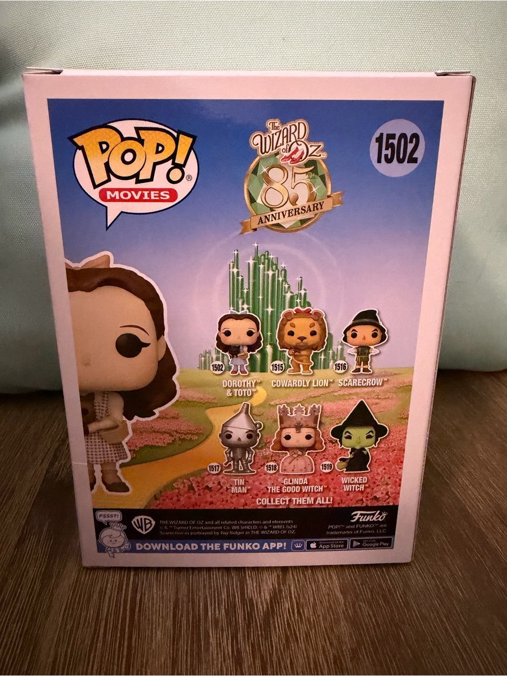 Funko Movies Dorothy & Toto #1502 - Picture 3 of 6